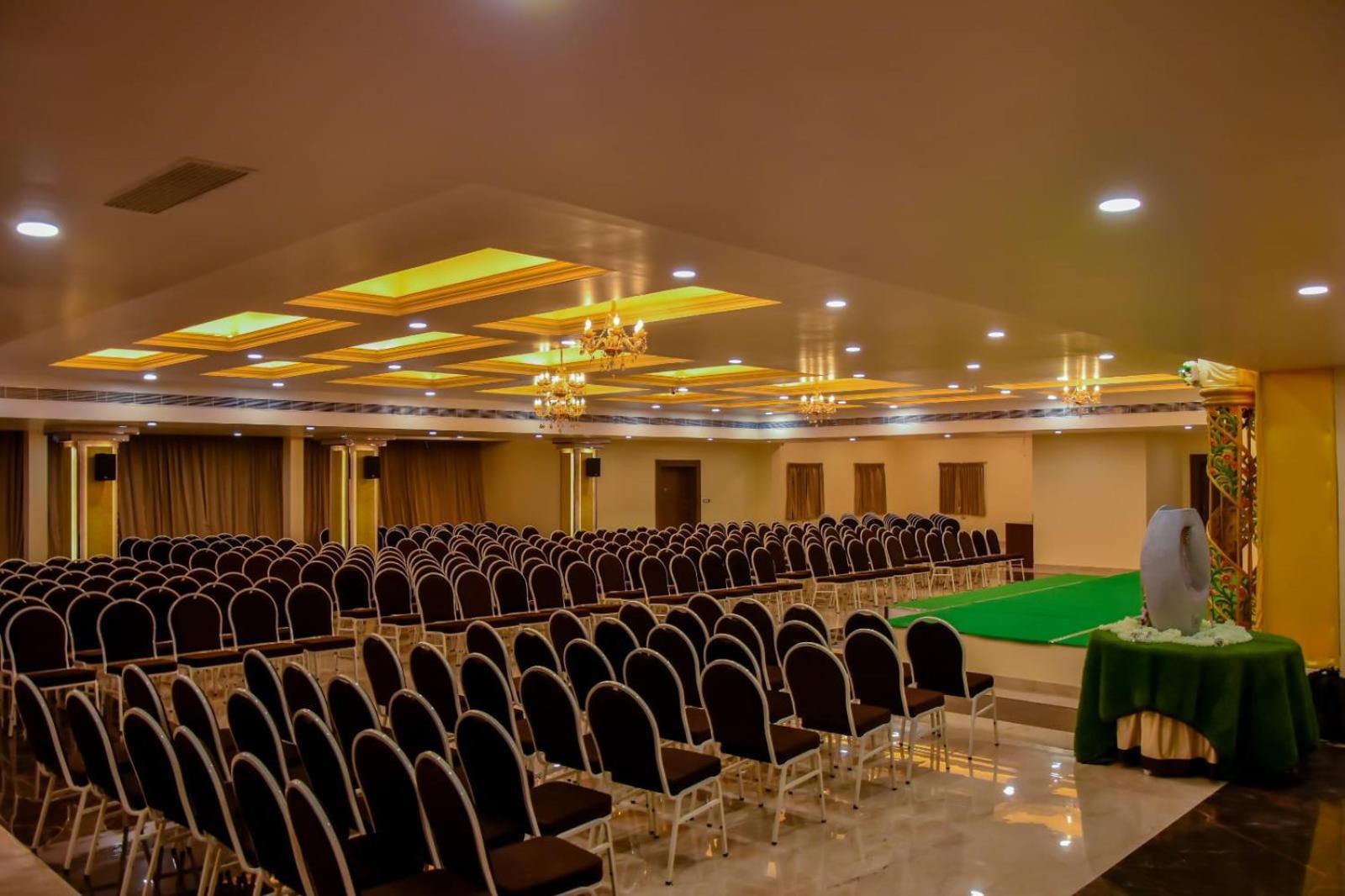 Silver Stone Park Resort, Kovilpatti Exterior foto